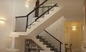Luxury House in Dalugama