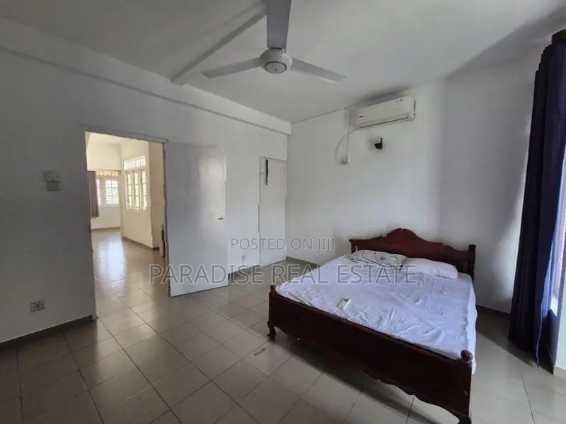 3 Storey House with Annex for Sale Mount Lavinia Close to Galle Road