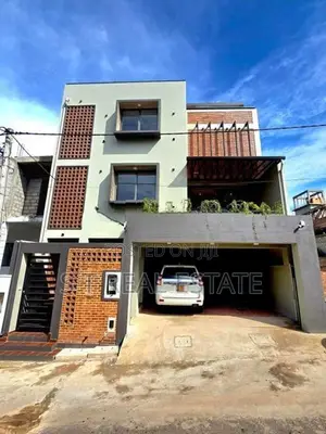 Architecture Designed Luxury 3 Storey House for Sale in Moratuwa