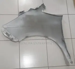 Toyota Noah ZWK80 Fender RH