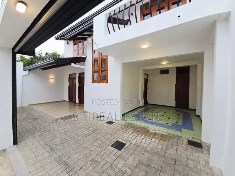 New Luxury 2 Storey House for Sale in Piliyandala