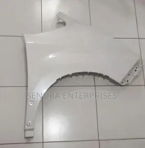 Toyota Noah ZWK80 Fender RH