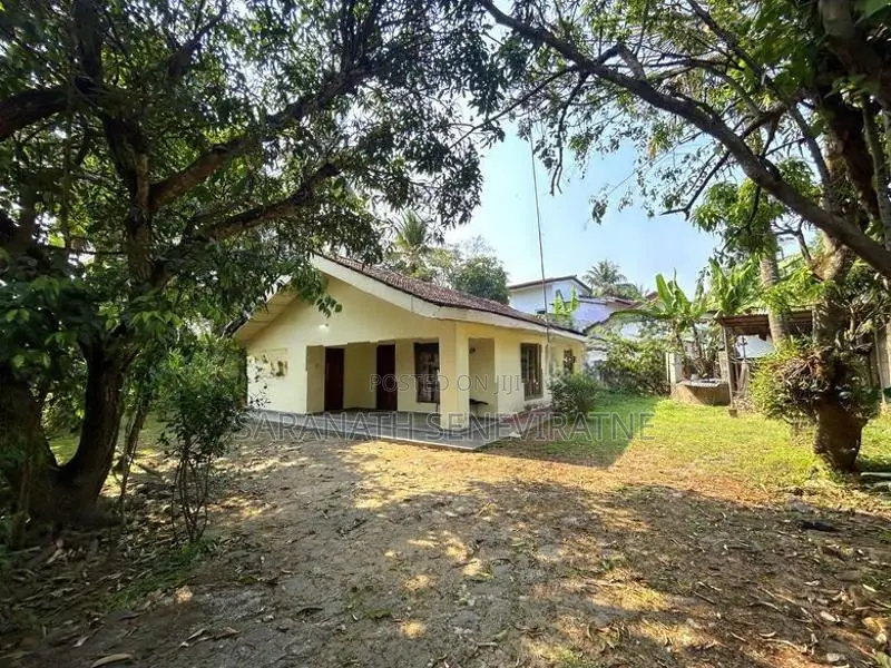 Single Story House in Kurunegala 650 meters Away From the Lake