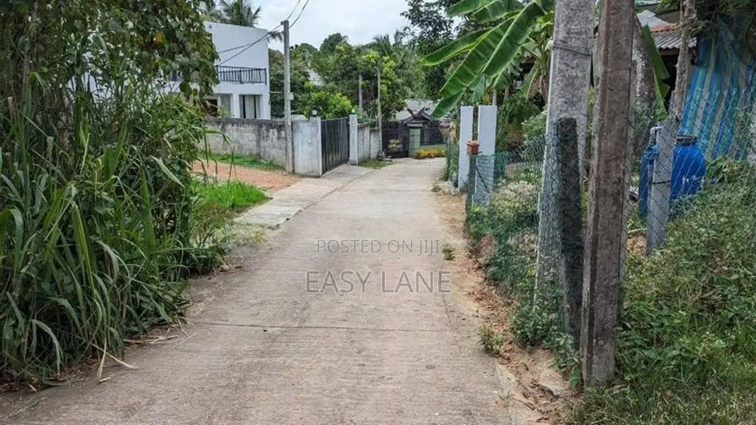 Land for Sale in Kadawatha
