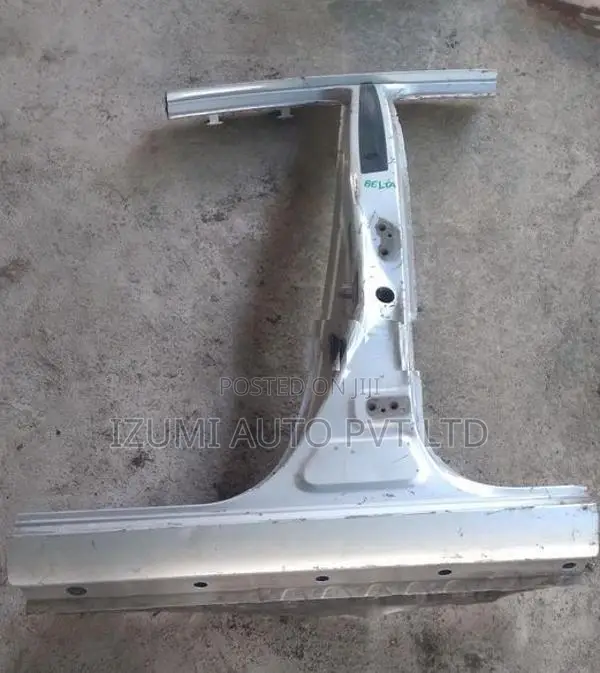 Toyota Belta Left Side "H" Middle Post