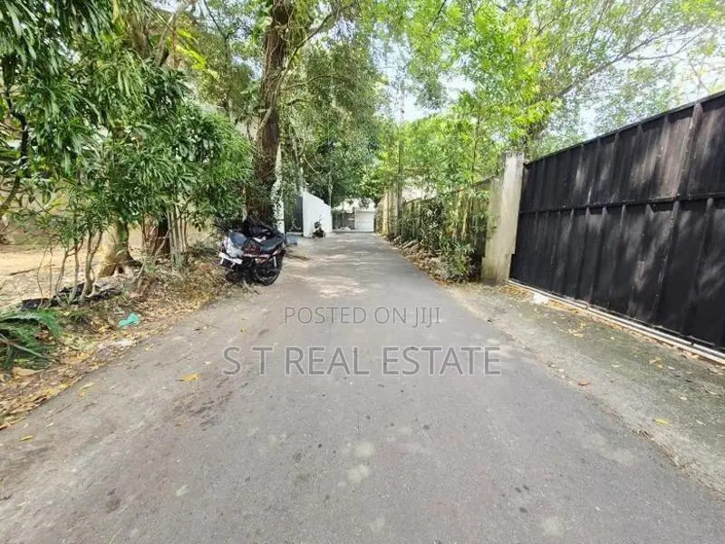 14P High Residential Land For Sale In Nawala