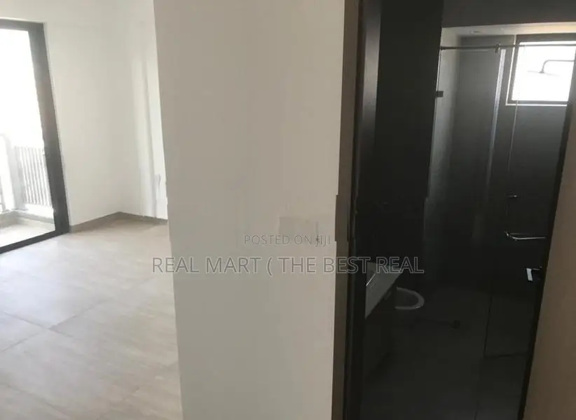 Colombo 3 : 3BR (2,009sf) Apartment for Sale