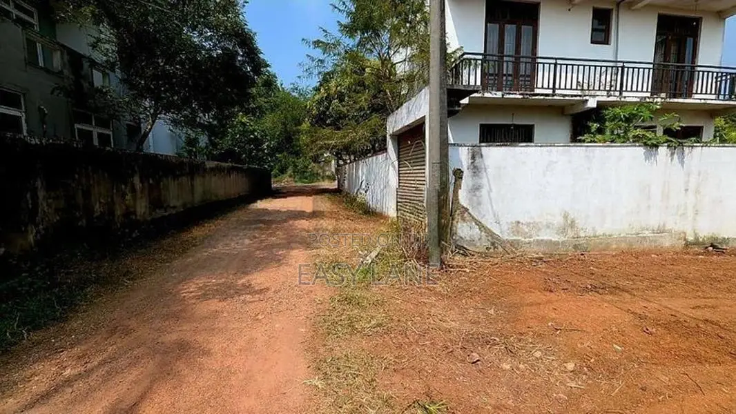 කඩවත මාවරමණ්ඩියෙන් වටිනා ඉඩමක් විකිණීමට