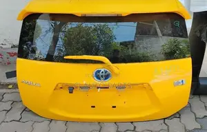 Toyota Aqua Dicky Door Panel