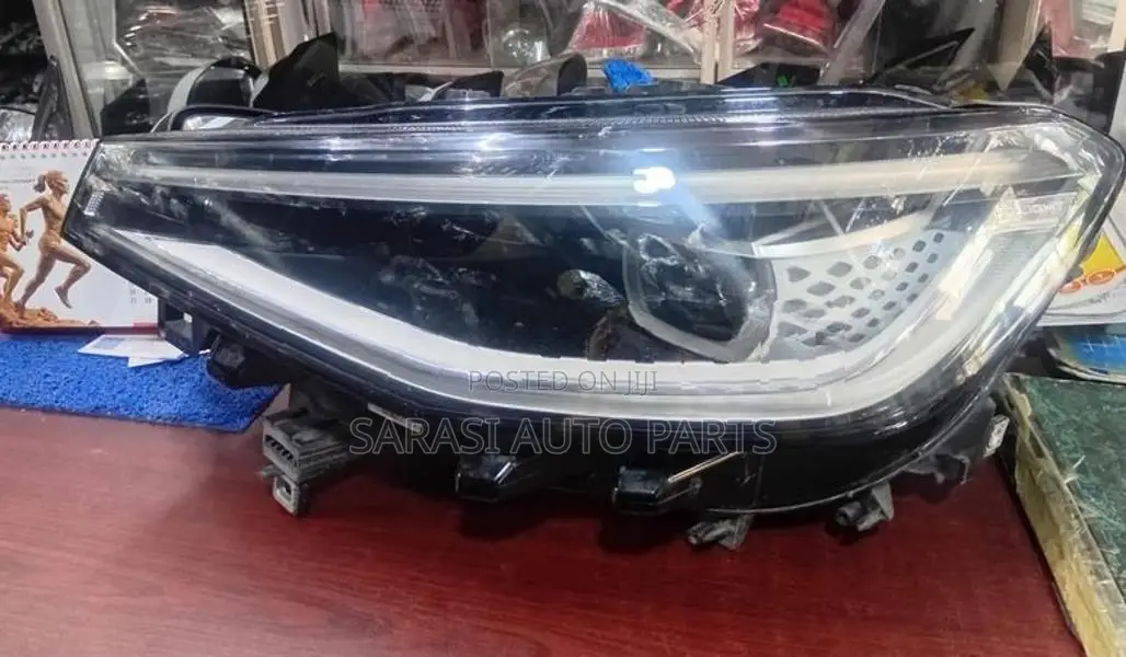 Volkswagen ID4 Head light