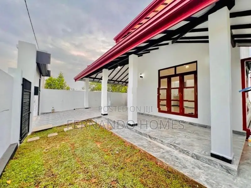 Single Storey 3 BR House for Sale Negombo Katuwapitiya Area
