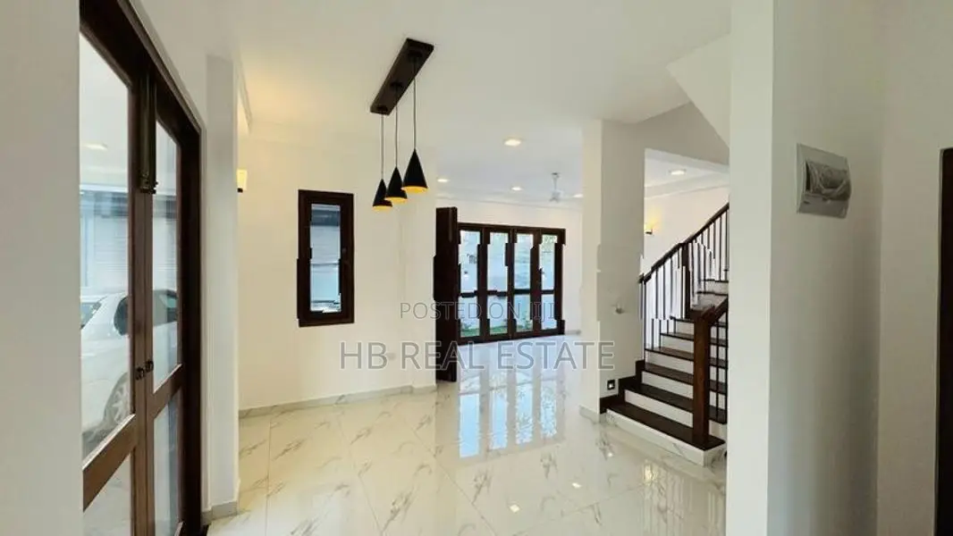 Super Luxury Three Story House for Sale Polgasowita