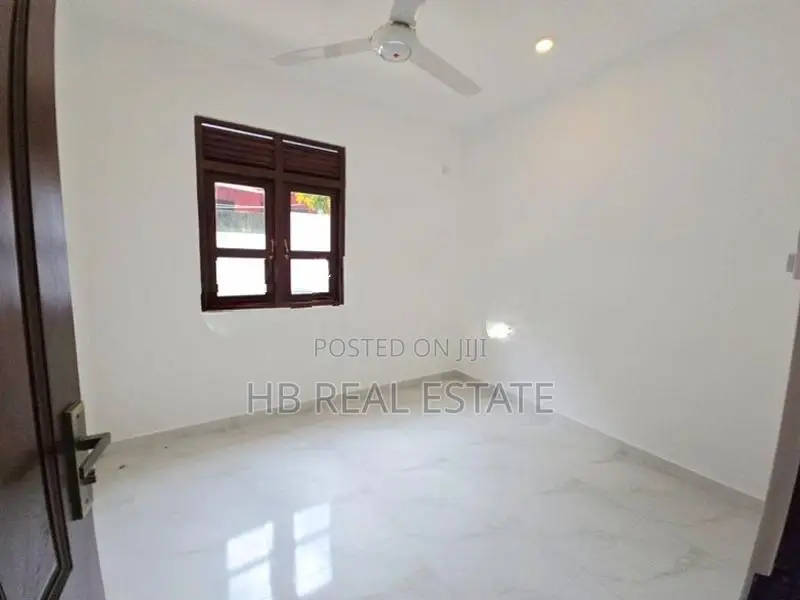 Godagama Beautiful Landscape Garden with Single Storey House