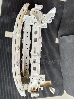 Toyota Belta P92 Nose cut