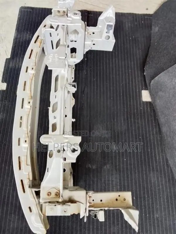 Toyota Belta P92 Nose cut