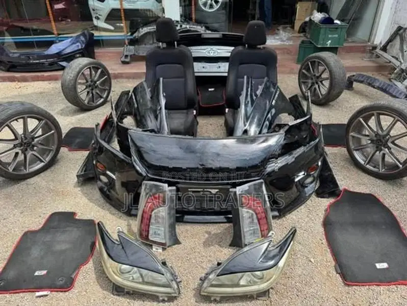 Toyota Prius 30 Seat Set