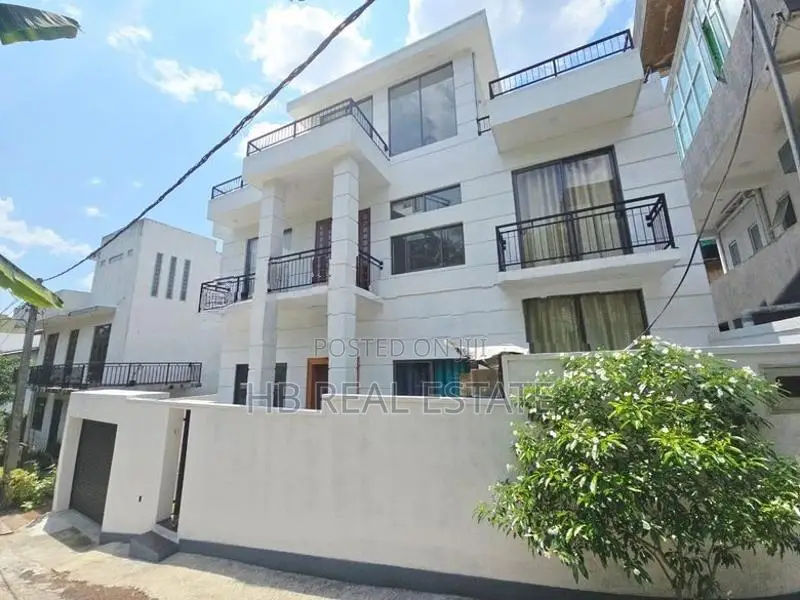 Brand New Luxury Three Storey House for Sale Kottawa