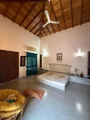Spacious 4BR Luxury Home on 22 Perches for Sale in Rajagiriya.