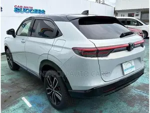 Honda Vezel Z Play Moon Roof 2026