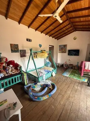 Spacious 4BR Luxury Home on 22 Perches for Sale in Rajagiriya.