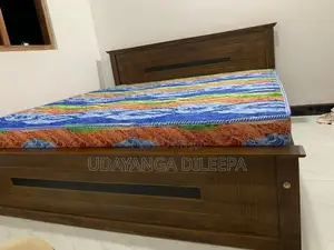 Teakka Bed