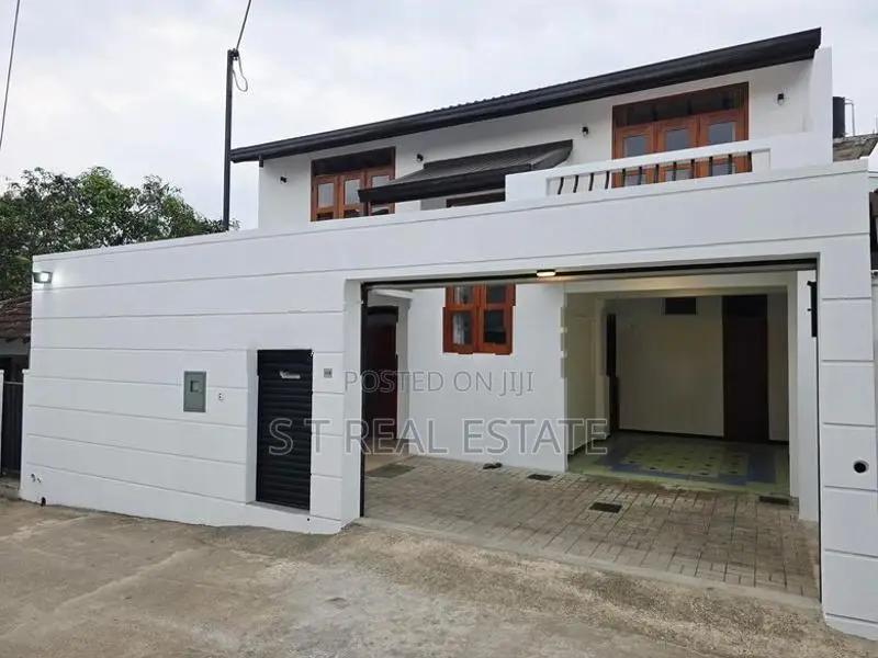 Fully Renovated Luxury 2 Storey House for Sale in Piliyandala
