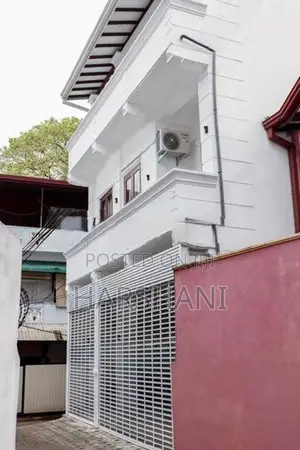 Solar Powered Luxury Modern 4 Story House Close to Galle Rd, Dehiwala