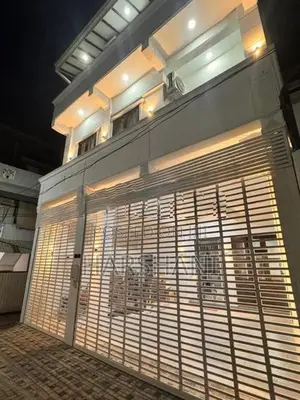 Solar Powered Luxury Modern 4 Story House Close to Galle Rd, Dehiwala