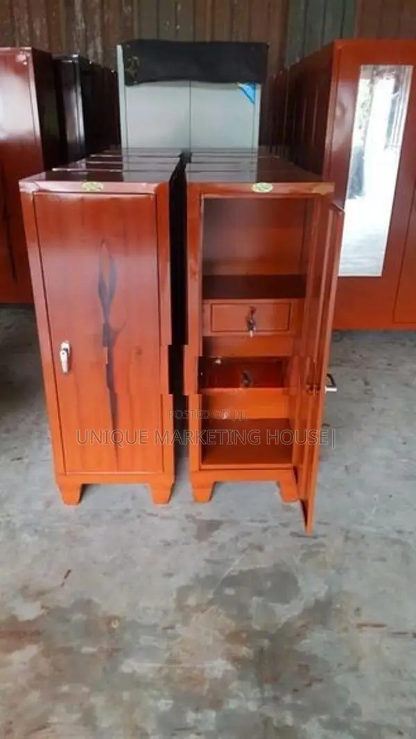 NEW CLASSIC STEEL 4ft SINGLE DOOR CUPBOARDS