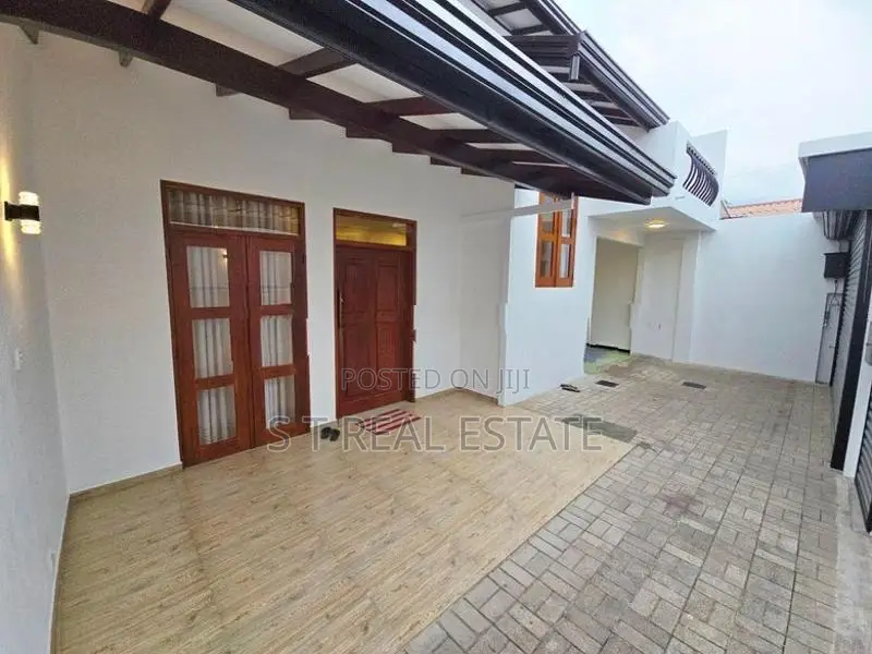 Fully Renovated Luxury 2 Storey House for Sale in Piliyandala
