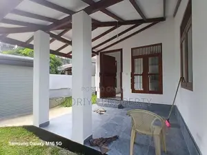 Super Luxury Single Storey House for Sale in Piliyandala