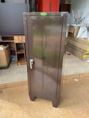 NEW CLASSIC STEEL 4ft SINGLE DOOR CUPBOARDS