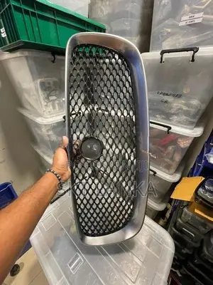 Genuine New Jaguar F Pace main grille