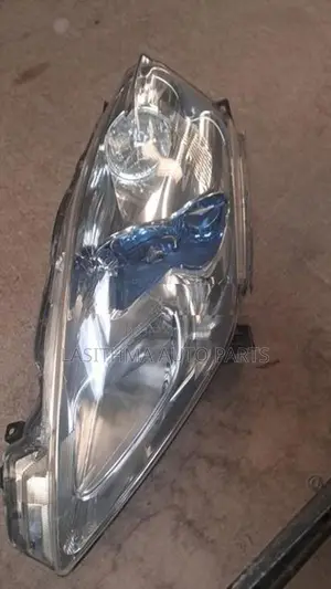 Nissan Leaf Head Lamp