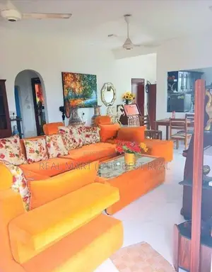 Kahathuduwa : 2,300sf (10P) Running Garment Factory For Sale