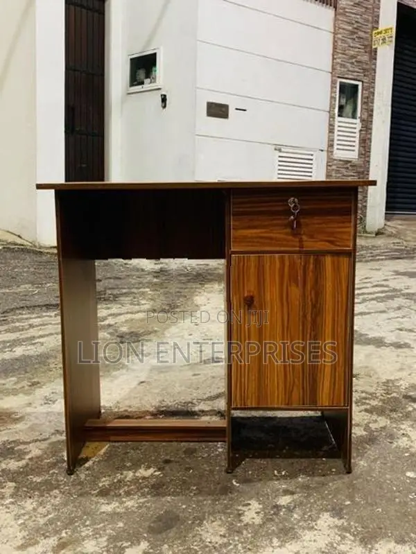 Melamine Modern Office Tables 32×18