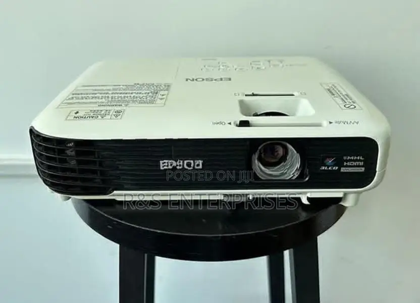 Epson S04 Projector