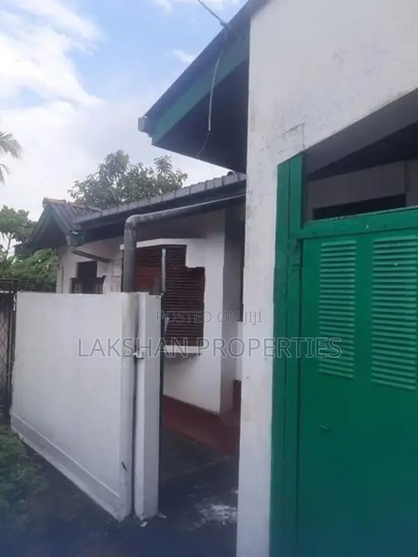 House For Sale In Boralesgamuwa werahera