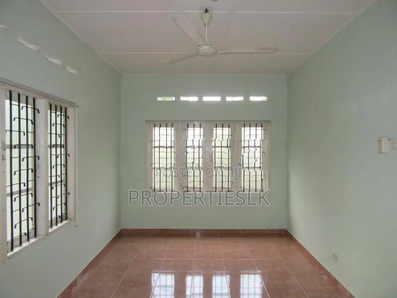 Nugegoda Udahamulla Station Road 4 Bed Rooms House For Sale