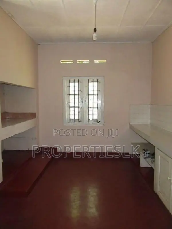 Nugegoda Udahamulla Station Road 4 Bed Rooms House For Sale