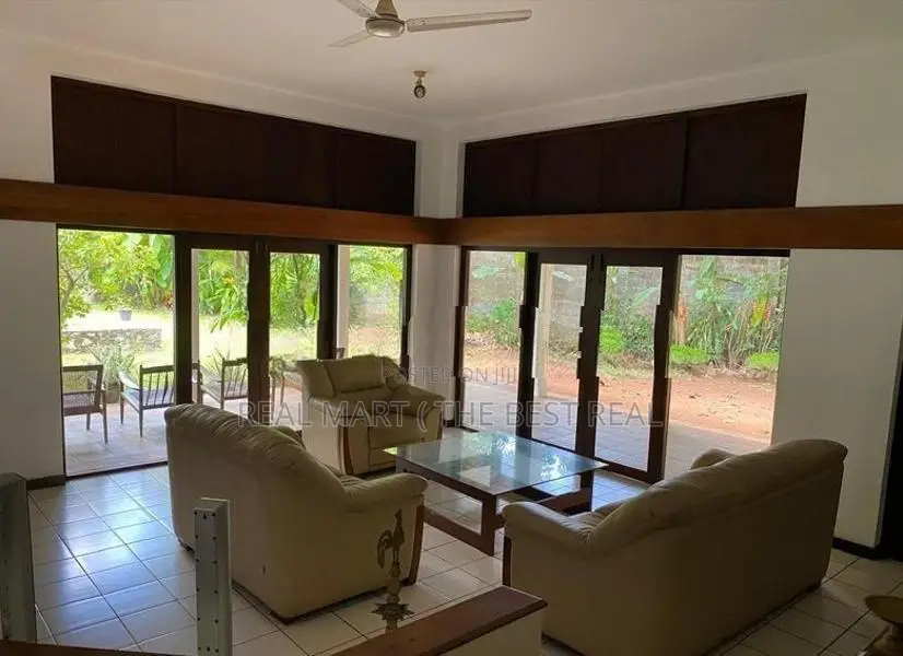 Nugegoda : 5BR (80P) House for Sale at Dewala Road