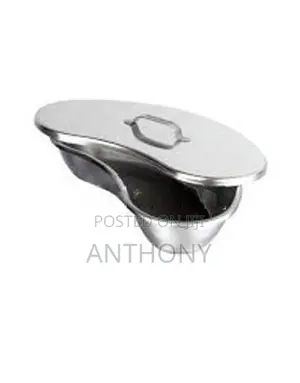 kidney tray with lid