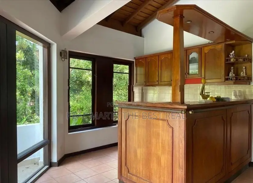 Nugegoda : 5BR (80P) House for Sale at Dewala Road