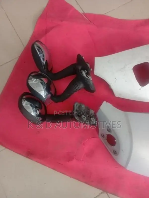 Nissan Caravan Third Mirrors