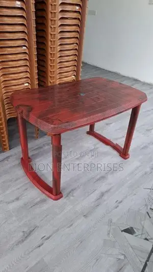 Nippon Plastic Tables