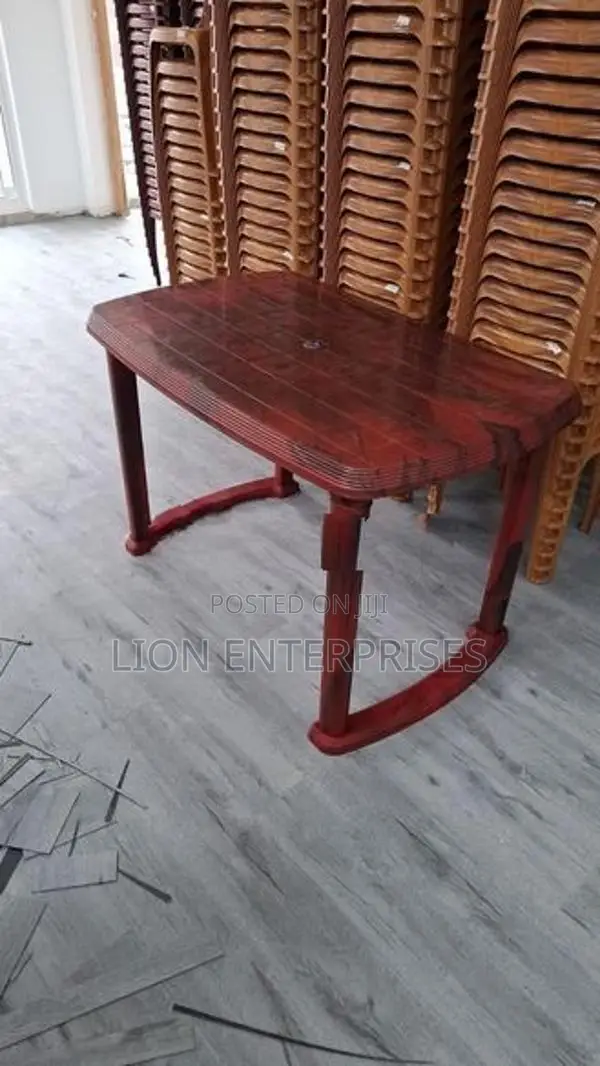 Nippon Plastic Tables