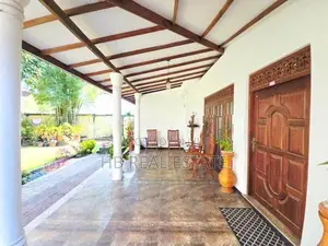 Almost Brand New Two Storey House for Sale Piliyandala