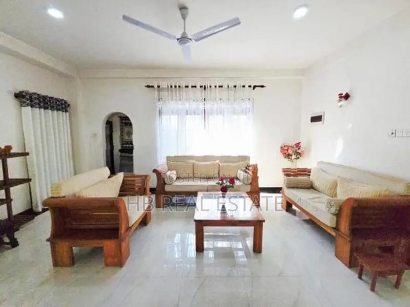 Almost Brand New Two Storey House for Sale Piliyandala