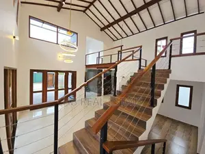 Newly Build Luxury Three Storey House for Sale Piliyandala