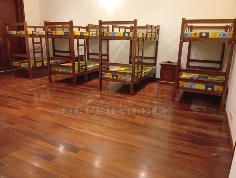 MODERN WOODEN HI-QUALITY BUNK BEDS
